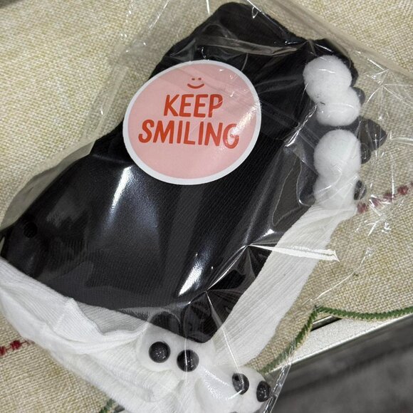 Set Of 2 Couples Unisex Black and white ghost socks holding hands. NEW - Picture 7 of 8